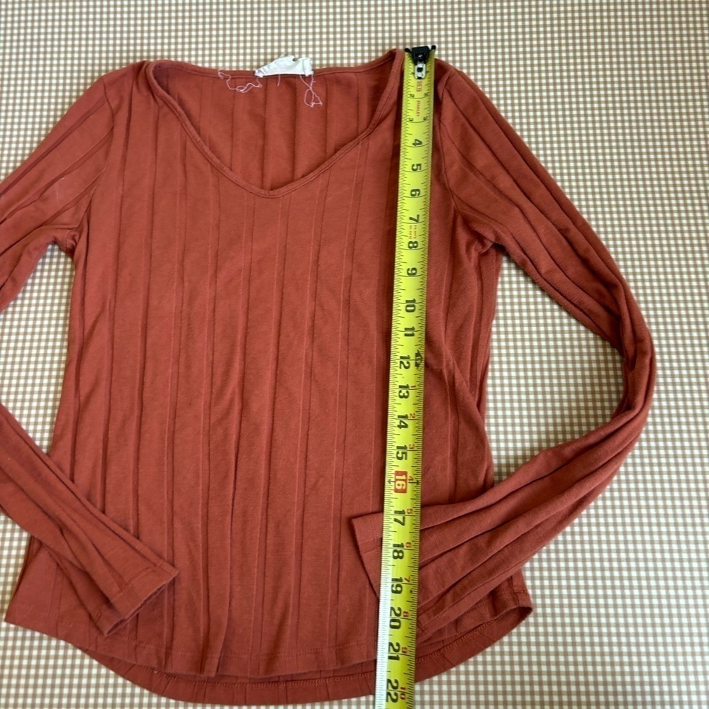 Pink Republic long sleeve basic top. Size Small - Picture 7 of 12